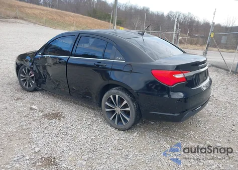 2013 Chrysler 200 Touring z USA, uszkodzony, nr VIN 1C3CCBBGXDN706657